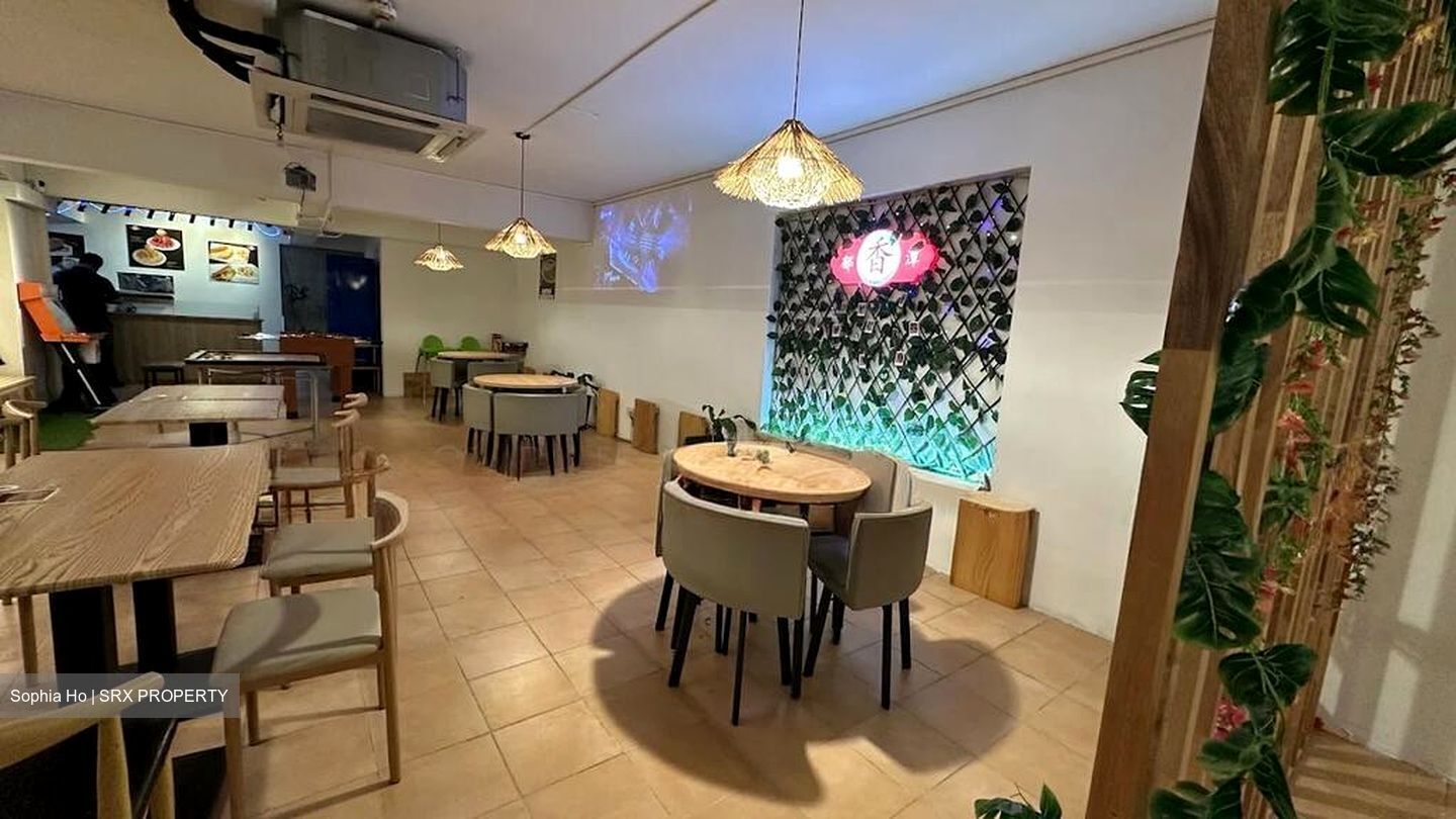 Seletar Hills Estate (D28), Retail #504272361